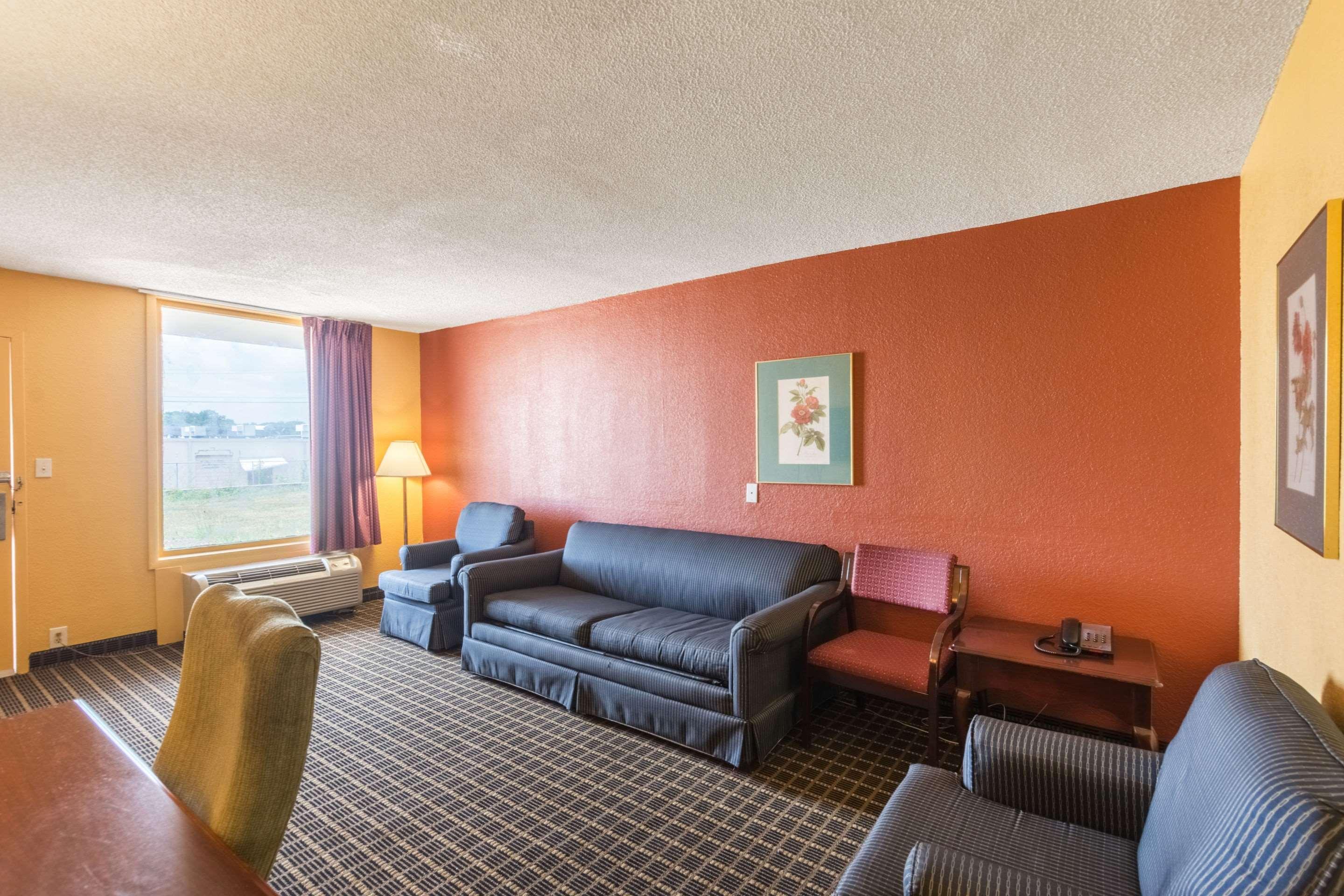 Econo Lodge Inn & Suites Оринджбърг Екстериор снимка