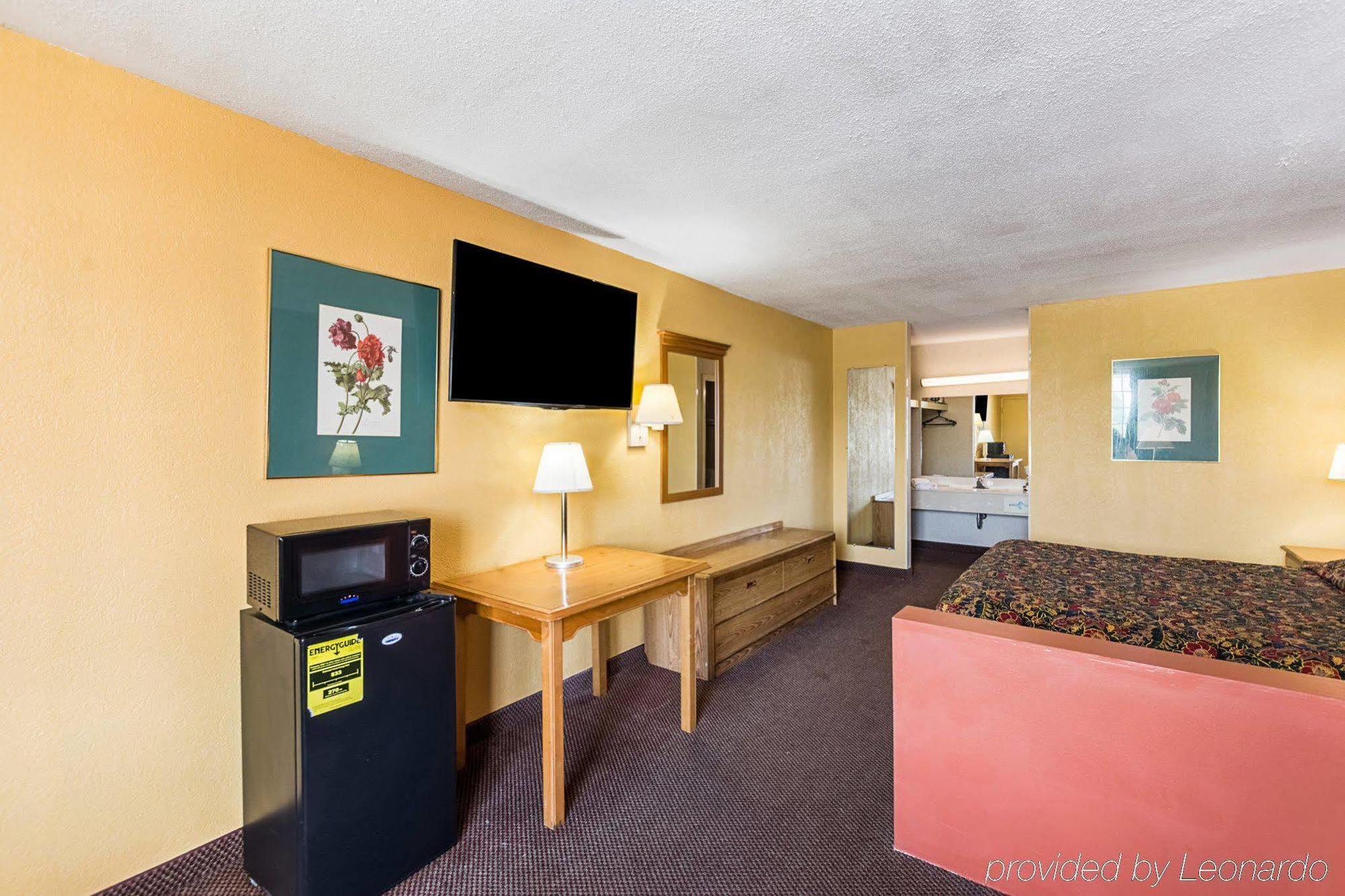 Econo Lodge Inn & Suites Оринджбърг Екстериор снимка