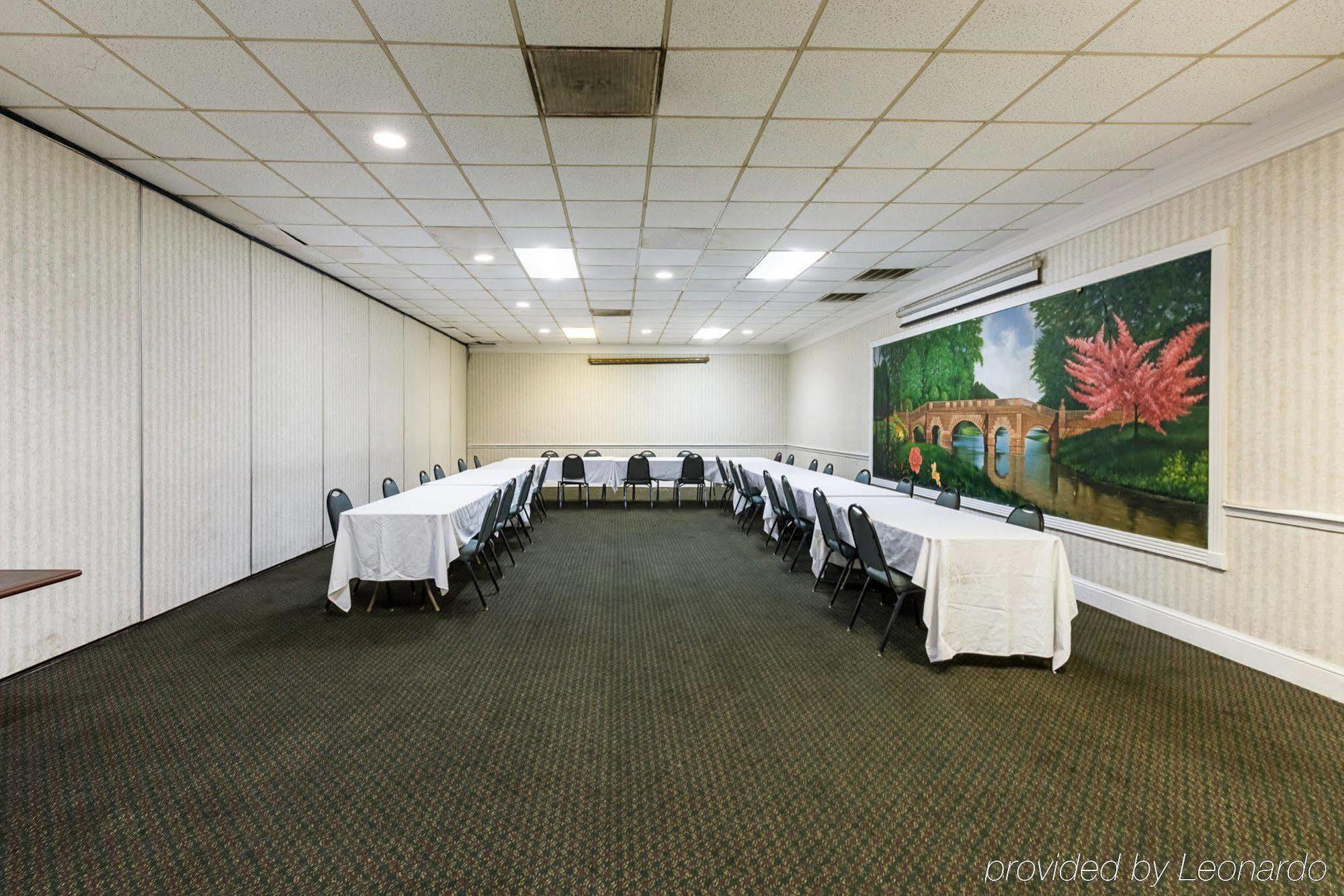 Econo Lodge Inn & Suites Оринджбърг Екстериор снимка